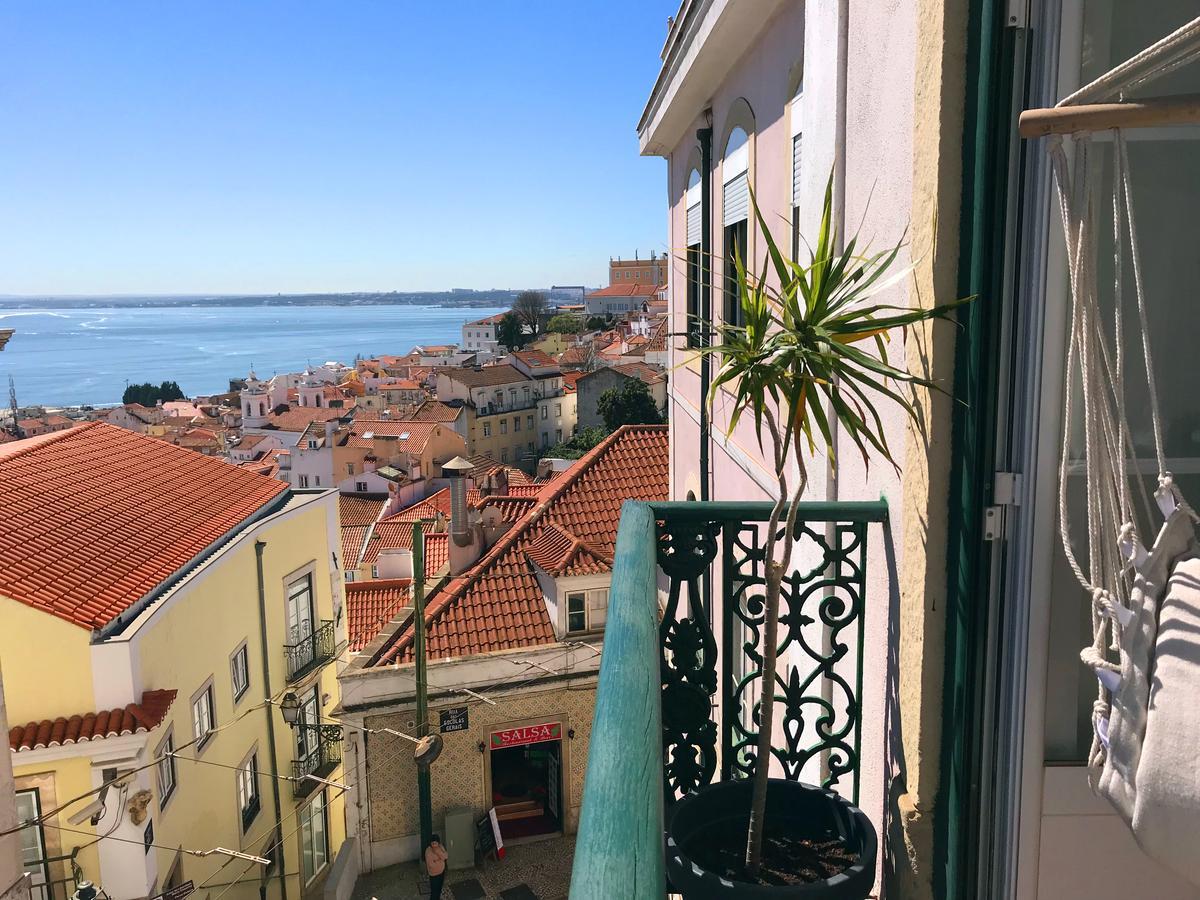 Apartment Alfama Patio Lisbon